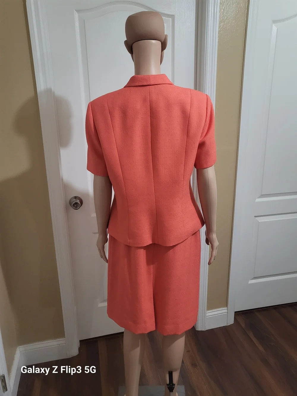 Kasper Coral-Orange Short Sleeve Skirt Suit Pre-owned 12P